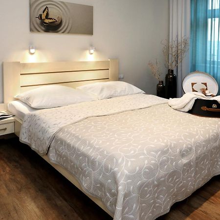 Andel Apartments Praha Luaran gambar