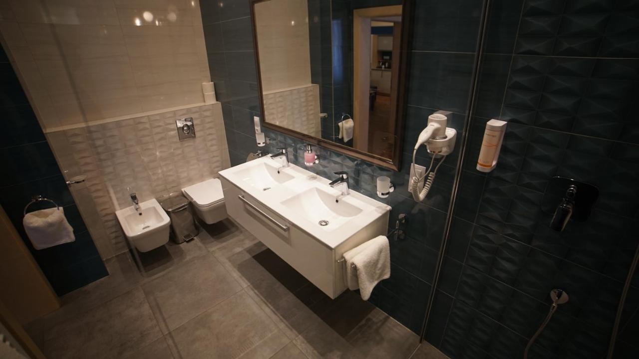 Andel Apartments Praha Luaran gambar