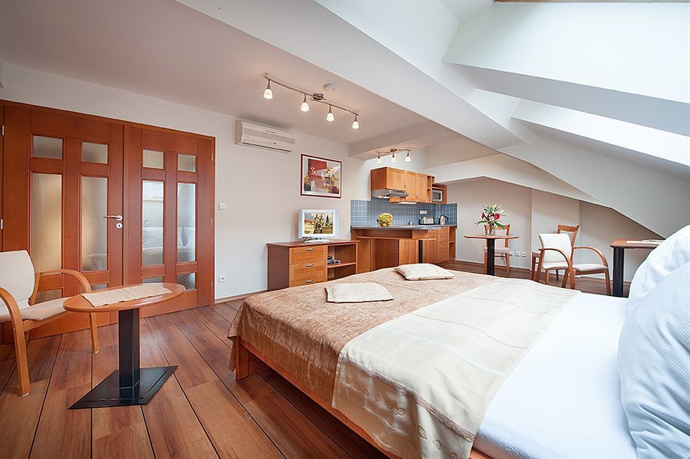 Andel Apartments Praha Luaran gambar