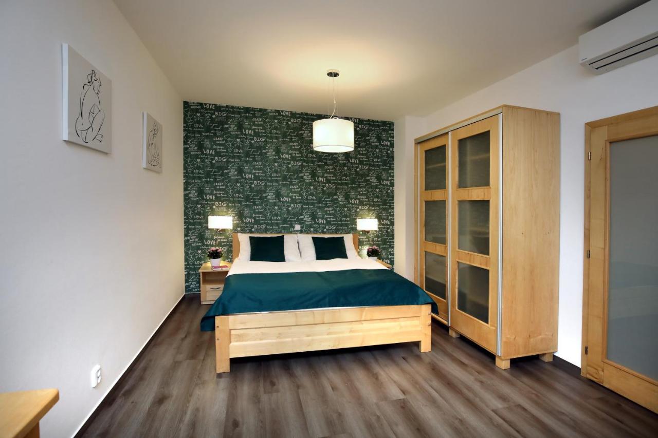 Andel Apartments Praha Luaran gambar